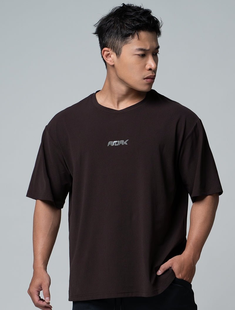 FluxFit™ LOGO沖孔OVERSIZED訓練上衣 (杉木棕) - AROAK 機能健身服飾 | 專為健人打造
