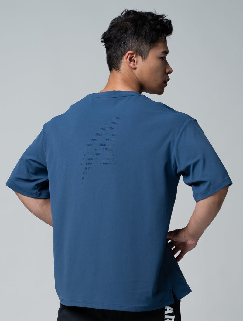 FluxFit™ LOGO沖孔OVERSIZED訓練上衣 (斜紋藍) - AROAK 機能健身服飾 | 專為健人打造