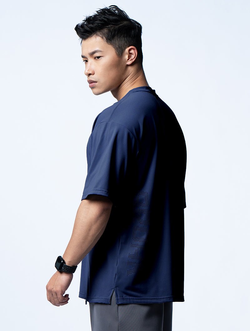 FluxFit™ OVERSIZED 機能短袖訓練上衣 (斜紋藍) - AROAK 機能健身服飾 | 專為健人打造