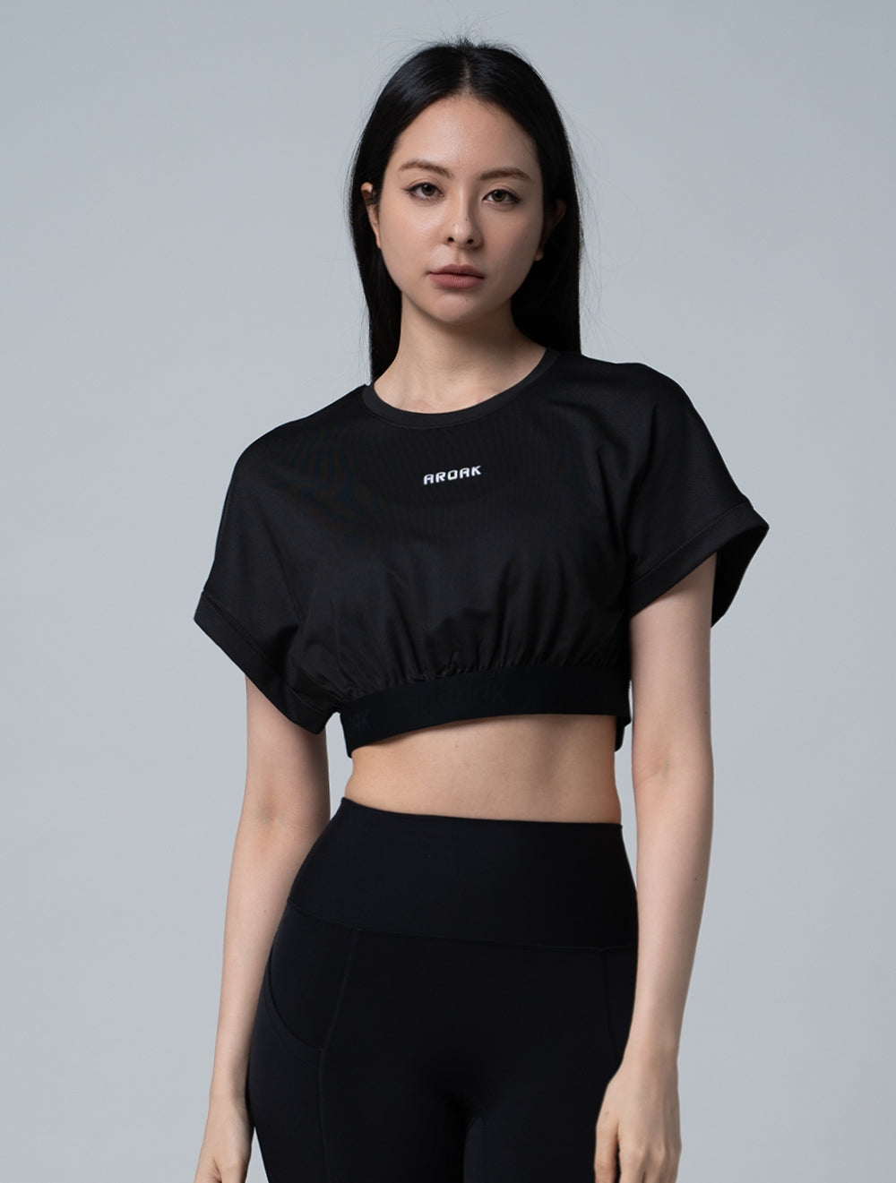 TuckAir™ 寬袖束口短版上衣# (黑)