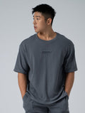 立體 LOGO 寬版休閒短袖上衣 (水泥灰) - AROAK 機能健身服飾 | 專為健人打造