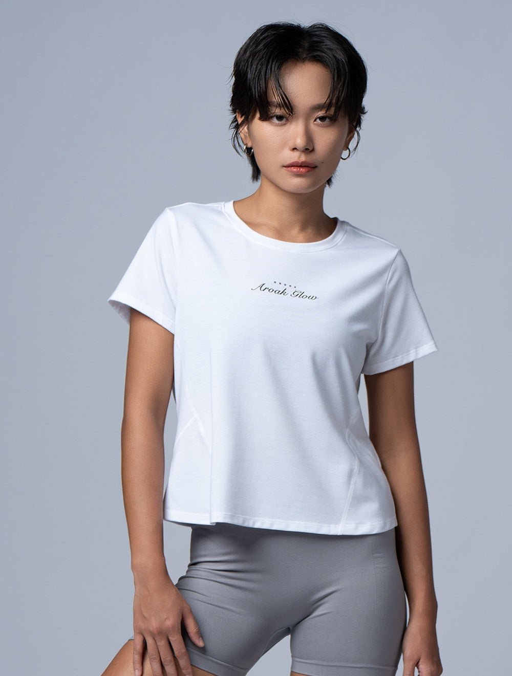 TENCEL™-SGL 立線剪接上衣 (白) - AROAK 機能健身服飾 | 專為健人打造