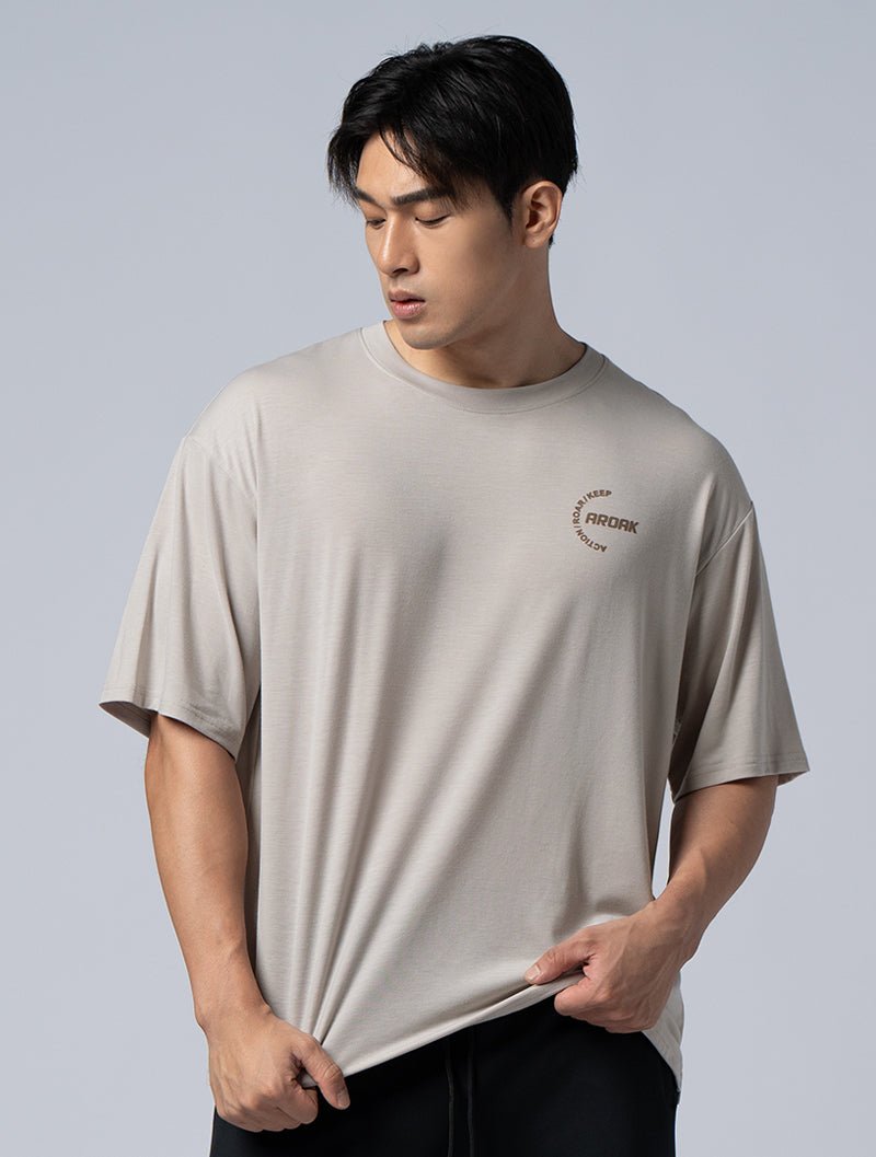 TENCEL - SGL™ 植絨OVERSIZED機能天絲短袖上衣 (卡其) - AROAK 機能健身服飾 | 專為健人打造