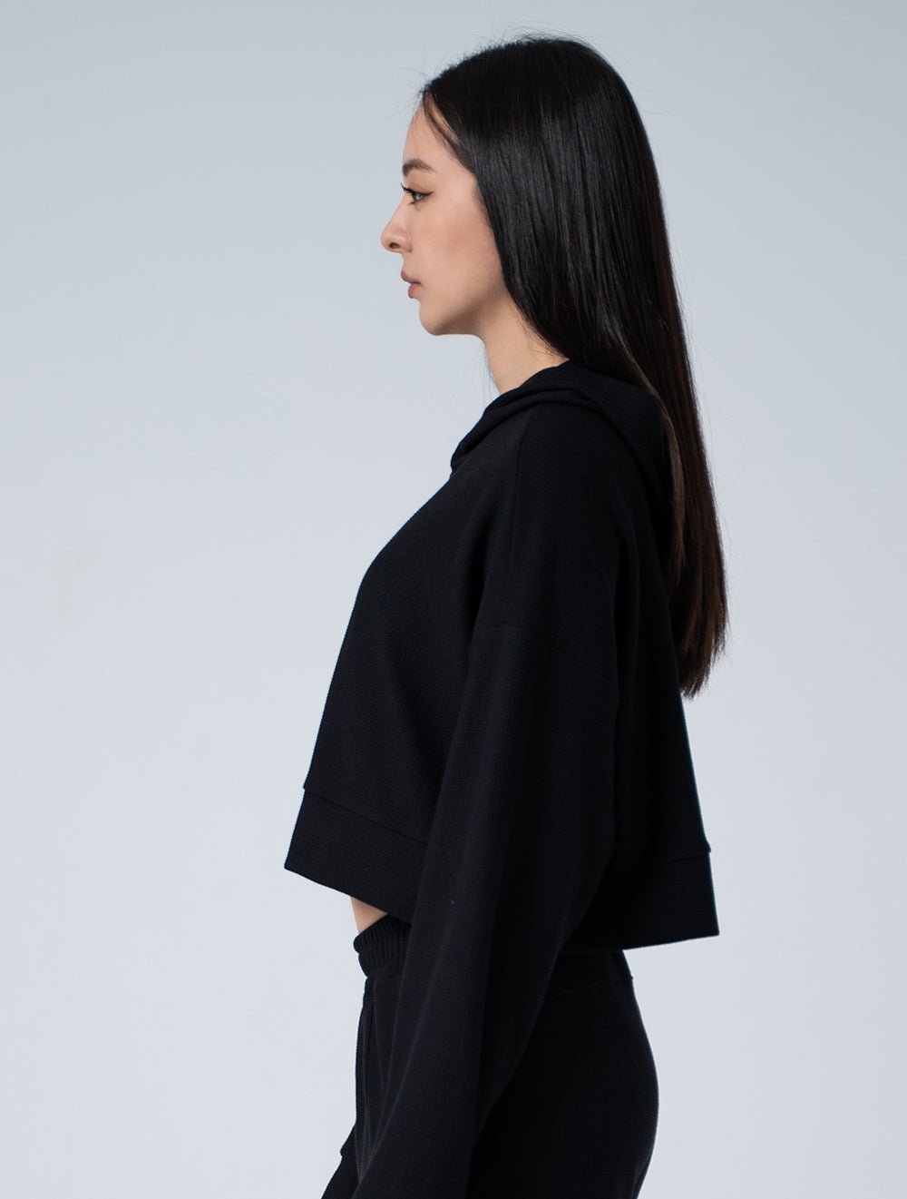 Wafflux™ 雲感短版連帽上衣 25 - 2 (黑) - AROAK 機能健身服飾 | 專為健人打造