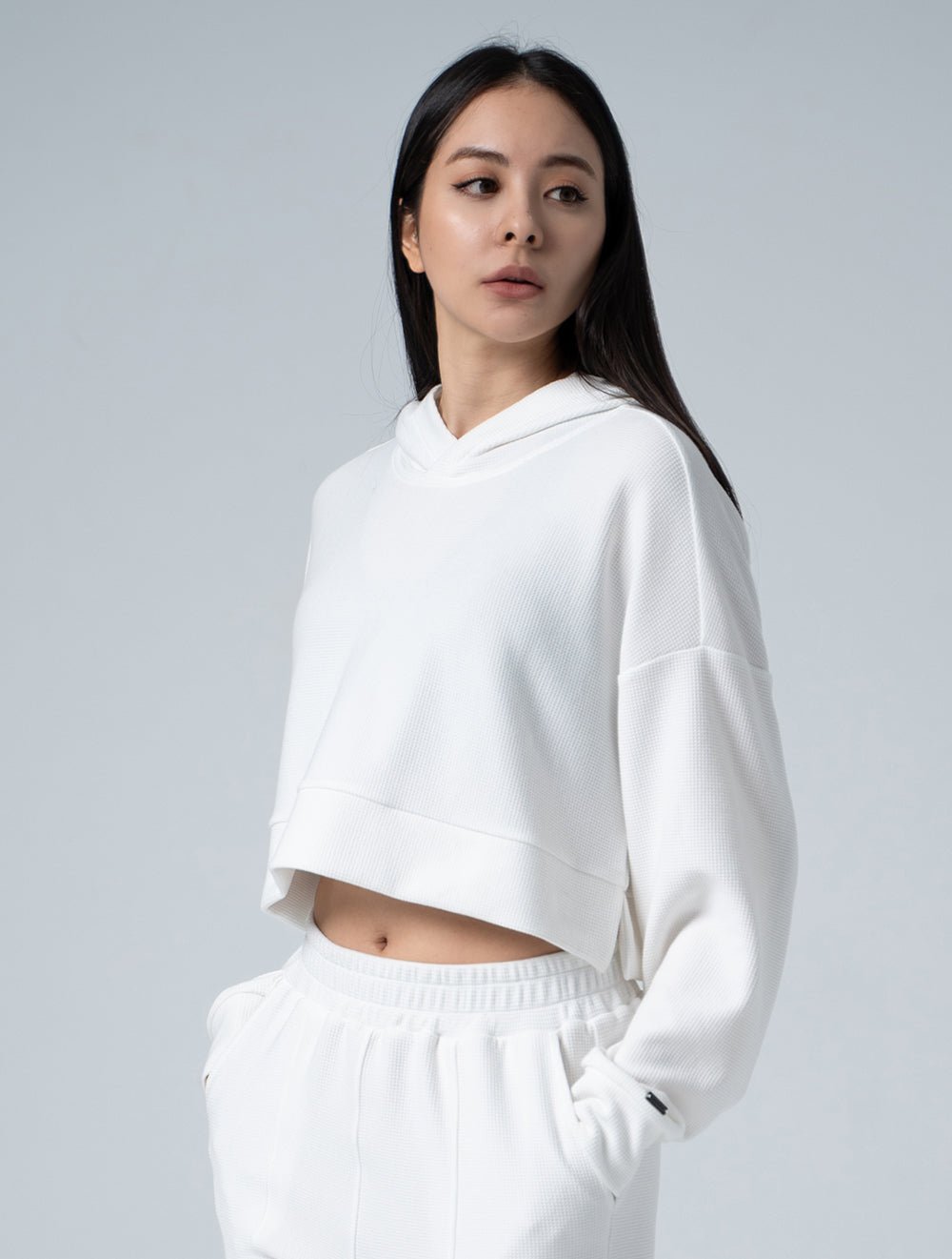 Wafflux™ 雲感短版連帽上衣 25 - 2 (白) - AROAK 機能健身服飾 | 專為健人打造