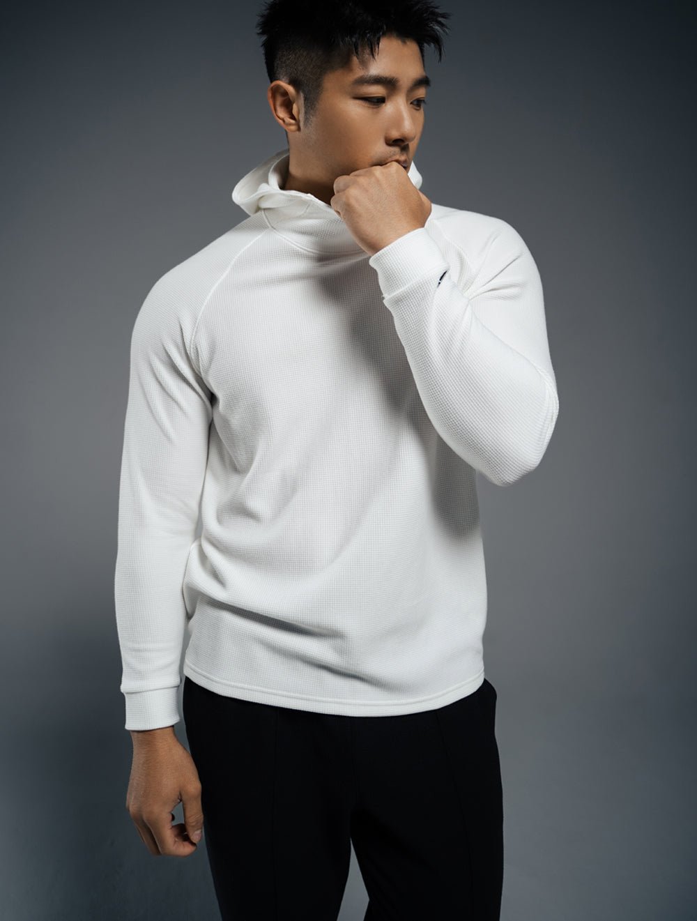 Wafflux™ 雲感連帽上衣 (黑) - AROAK 機能健身服飾 | 專為健人打造